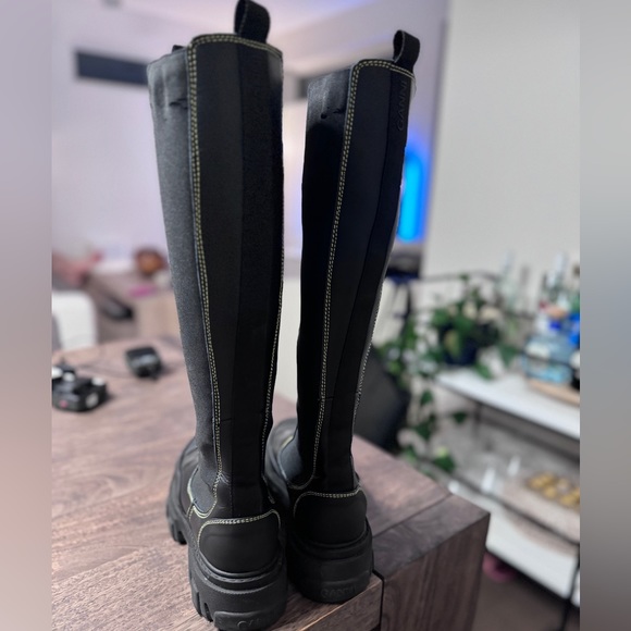 Ganni black leather yellow stitch knee high chelsea boot size 6 - Picture 8 of 13